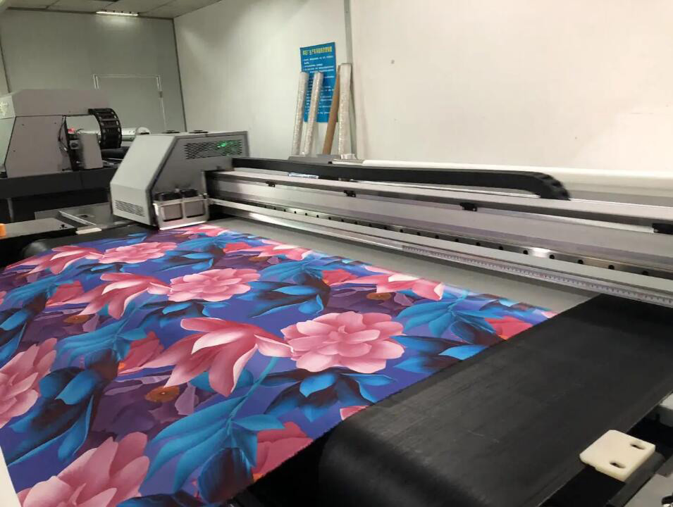 (圖:涂料印花工藝展示圖)